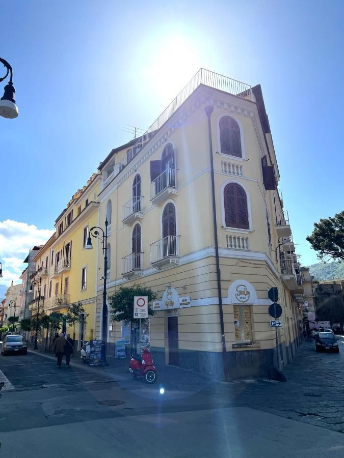 Sorrento Street View Hotel Exterior foto